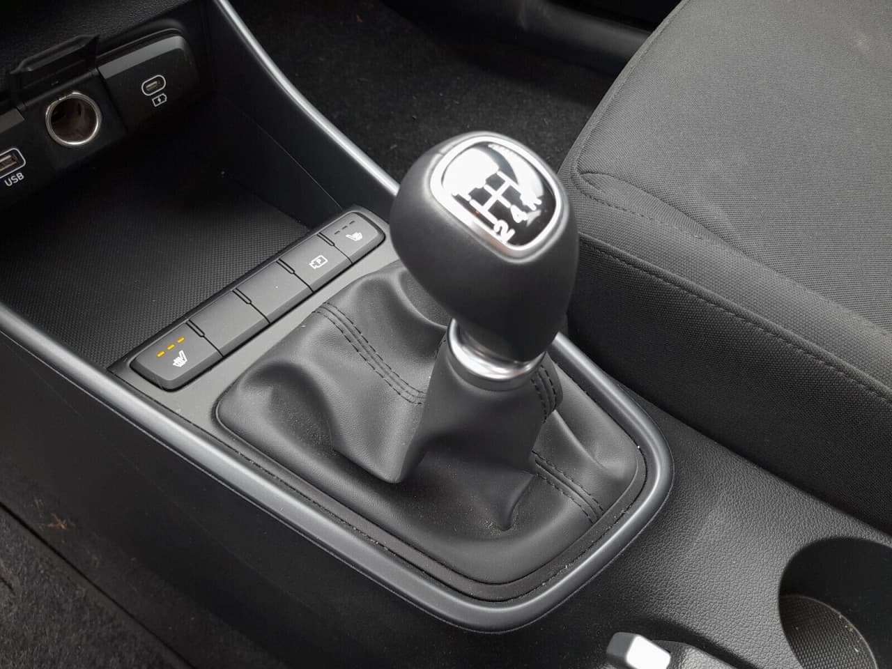 Hyundai i20 - zdjęcie 15